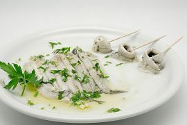 Anchois marinés ail et persil